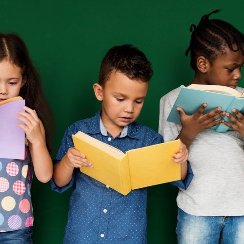 DES HISTOIRES POUR LES GRANDES OREILLES